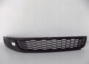 VW Polo Kratka Zderzaka Środek / Prawa - 2812 3