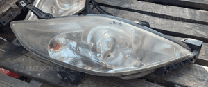 Przod przednia lampa prawa mazda 5 1