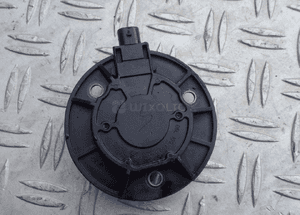 Czujnik oleju vw audi 2.0 tfsi cjx 06L109259A 2
