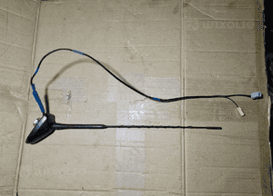 Toyota AVENSIS T27 09-15 antenka antena