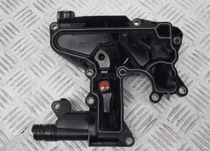 Oddzielacz oleju audi A4 A5 A6 vw 06H103495A dostępne 2 sztuki 7