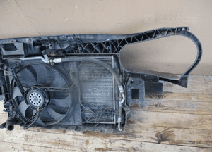Pas przedni chłodnice kompelt vw polo 6Q 9N 1.2 1.4 b 8