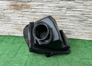 Obudowa filtra powietrza bmw G11 G15 G30 5.0i 7934478 1