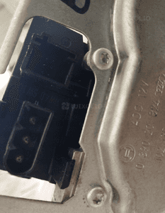 BMW E83 SILNICZEK WYCIERACZKI TYŁ 6917907 7