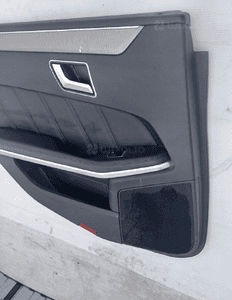 Mercedes W212 e-klasa tapicerka boczek drzwi lewy tył skóra 5