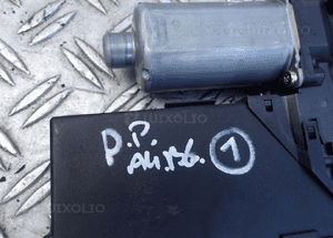 AUDI A4 B6 SILNICZEK SZYBY PRAWY PRZOD 8E1959802B RADOM 2