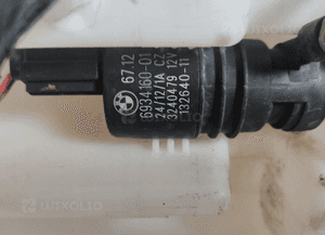 Zbiorniczek spryskiwaczy bmw F10 F11 3
