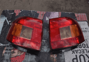 toyota corolla lampa prawa WYSYŁKA 2