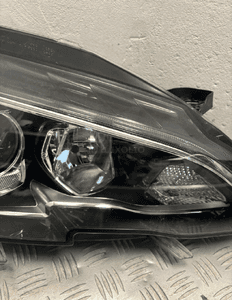 Lampa prawy przod peugeot 308 ii T9 lift org fv 5