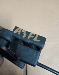 Linka dźwignia rączka otwierania maski Audi VW Skoda Seat 1H1823533 3