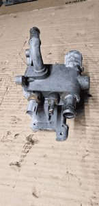 Obudowa termostatu króciec Ford Mondeo MK3 2.0 16V 1S7G-8K556-AH 2