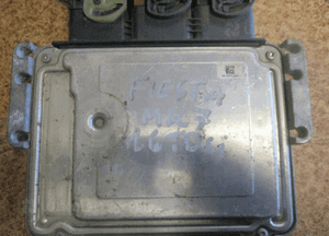 Sterownik silnika ford fiesta MK7 1.6 0281017588 3