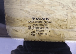 Szyba boczna karoseryjna prawa volvo V70 XC70 2007-2016 2