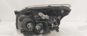 .  PRZOD PRZEDNIA LAMPA PRAWA TOYOTA AVENSIS T25 3