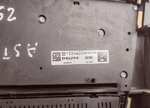 Panel nawiewu klimatyzacji radia opel astra j iv 13346092 13346050 3