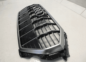 Audi Q3 83A 83F grill atrapa chłodnicy czarny chrom nowy oryginał 6