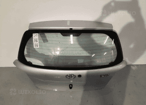 Klapa tył tylna bagażnika toyota yaris i 1 199 srebrny 6