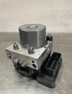 Pompa abs renault twingo iii 3 476604047R org fv 1