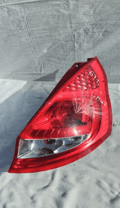 Lampa prawa lewa tył tylna ford fiesta MK7 8A61-13404-AE 8A61-13405-AE 3