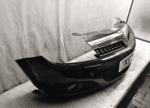 Zderzak przód przedni do opel astra h 3 iii gtc halogeny kod lakieru Z20R czarny 3