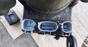 Mazda 3  BK 03-09  5 05-10 1.8 2.0 2.3 16V pompa wspomagania Elektryczna 2