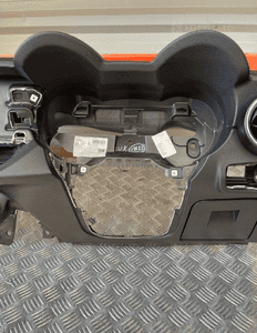 ALFA ROMEO STELVIO KONSOLA DESKA ROZDZIELCZA UK 5