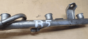 Listwa wtryskowa VW Passat B5 1.8 058133681B 6