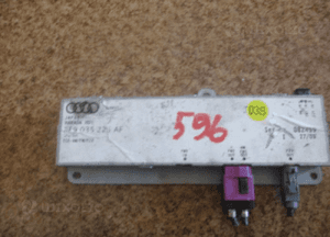 Wzmacniacz anteny radia audi 8E9 035 226 af 1
