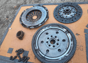 Mazda 6 MPV  2.0 citd RF5C 02-06 Kompletne Sprzeło koło dwumasowe dwumasowe 7