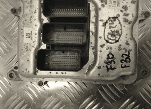 BMW F20 F21 F30 F32 F36 STEROWNIK KOMPUTER SILNIKA DME 8639595 3