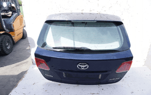 Klapa bagażnika tył toyota avensis T27 kombi 8S6