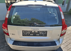 Volvo V50 klapa bagażnika 426-26 2