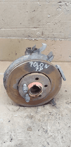Zwrotnica piasta prawy przód przednia prawa VW Polo IV 9N 1