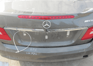 MERCEDES E 207 chrom klapy tył tylnej