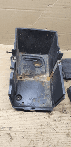 Obudowa podstawa akumulatora Ford Focus MK3 AM51-10723-AD AM51-10A659-AB AM51-10A659-BB 2