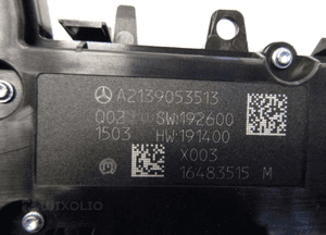 Mercedes W213 panel sterowania radiem nawigacją 8