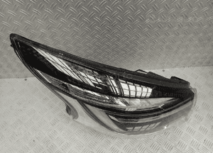 Lampa prawy przód lewy przód renault traffic full  led uszkodzona 15