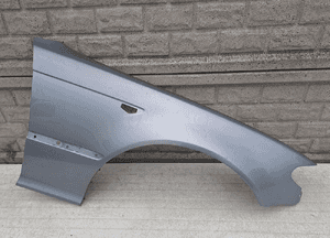 Błotnik prawy przedni bmw 3 E46 lift coupe cabrio 1