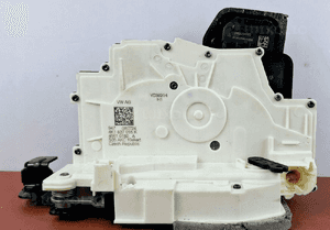 Audi A6 C8 ZAMEK DRZWI LEWY PRZÓD 4K1837015K 2