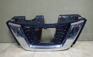 Atrapa gril nissan x-trail x trail T32 lift 17- 1