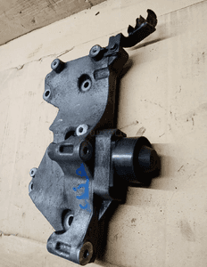 Podstawa łapa alternatora klimatyzacji rolka Renault Clio III 1.2 TCE 820058132 2