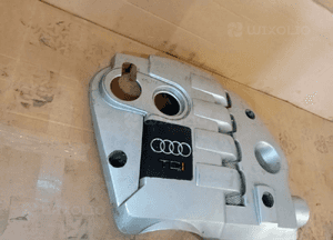 Osłona pokrywa silnika Audi A4 B6 1.9 TDI 038103925BE 2