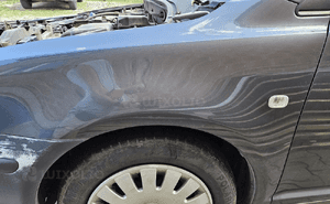Toyota Avensis T25 błotnik przód przedni prawy  1F3 4
