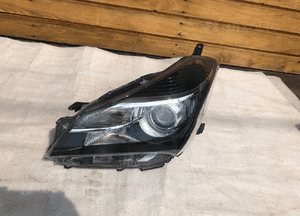 Toyota yaris iii 3 lift lampa lewa 14- 1