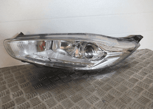 Lampa lewa przód przednia ford fiesta MK7 lift 2012- 1