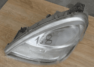 MERCEDES A 168 lampa lewa lift szkło 1