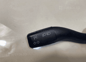 Audi A3 8P manetka przełącznik kierunkowskazów 8P0953513A 2