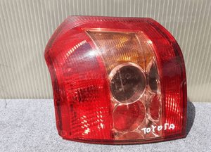 Toyota corolla E12 hb hatchback lift lampa tył tylna lewa wysyłka! 1