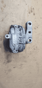 Łapa poduszka silnika Skoda Octavia II 2.0 FSI 1K0199262AM 1