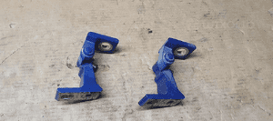 Zawias zawiasy drzwi prawy tył para VW Amarok 8K0831402D 8K0831402A 2